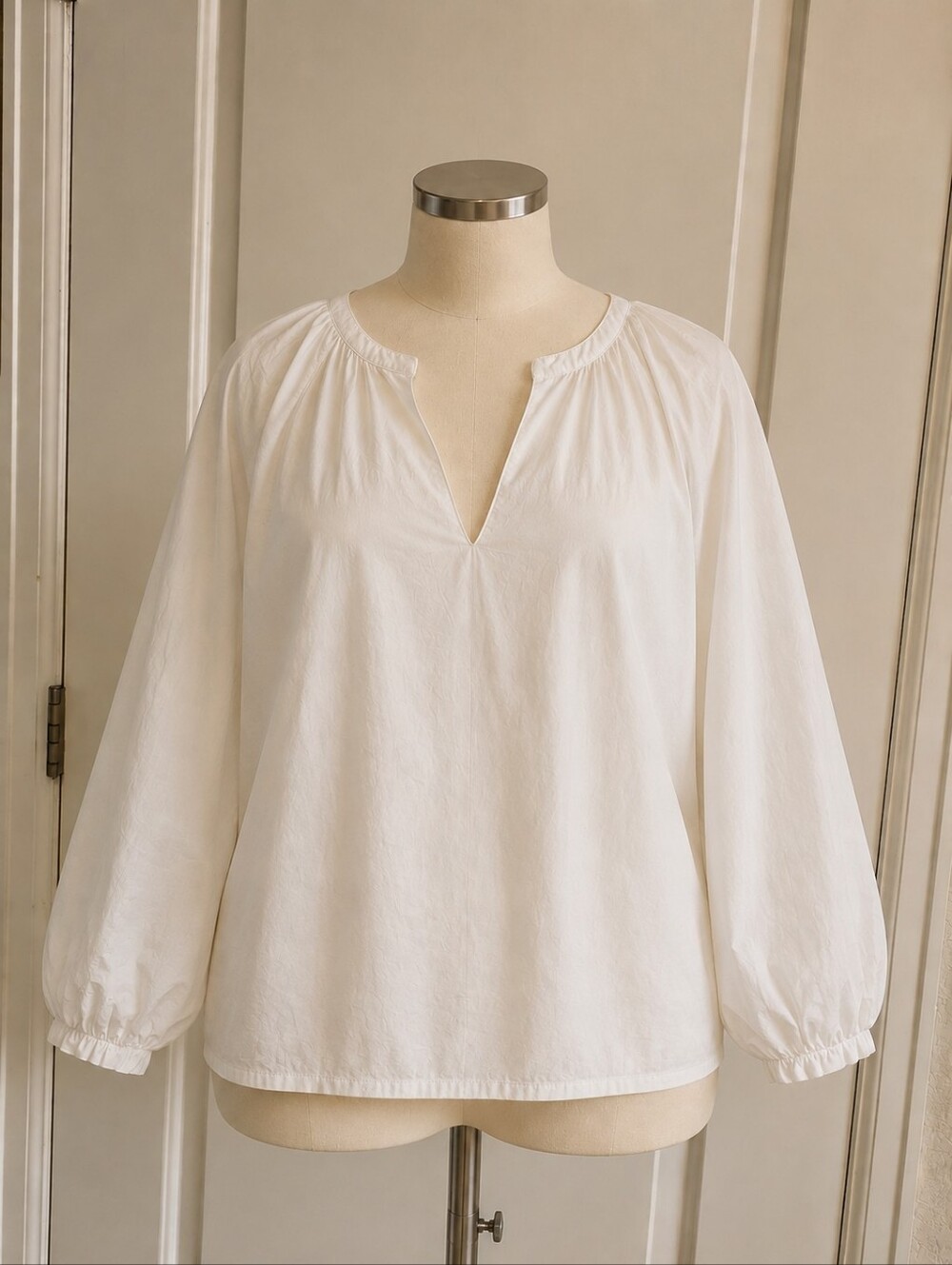 Old Navy White Peasant Tunic Blouse